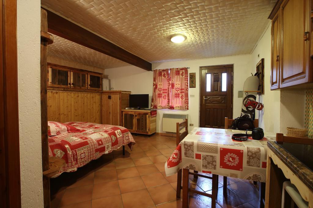 La Belette Apartment La Thuile Ruang foto